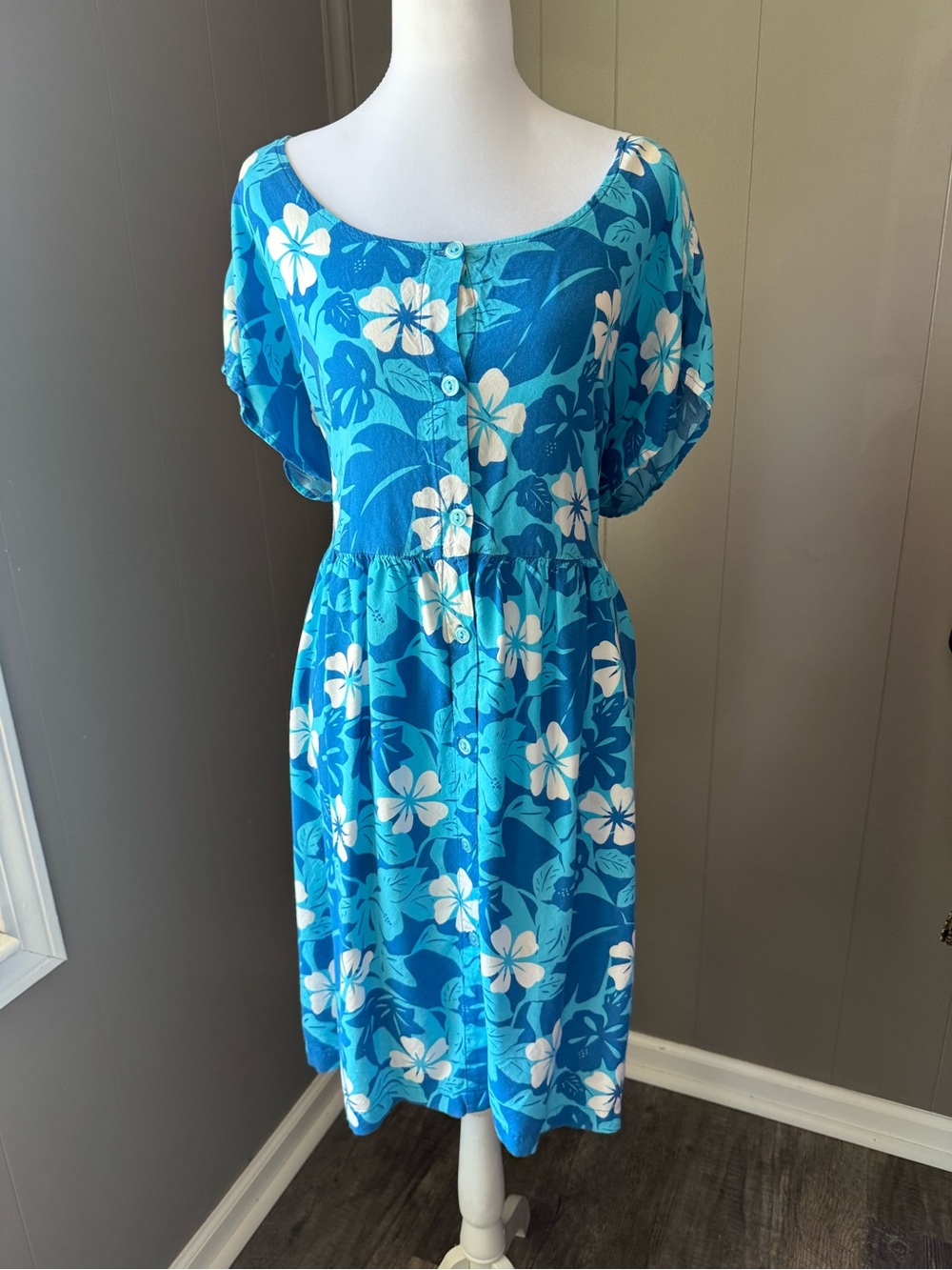 Jennifer Moore Turquoise Floral Midi Dress with White Blooms